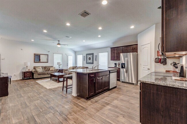 Building Photo - 2407 S Colosseum Ct