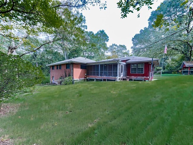 Building Photo - 5480 Burgess Dr