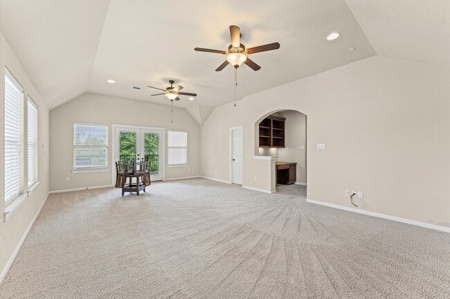 Building Photo - 10 Cayuga Pond Ct