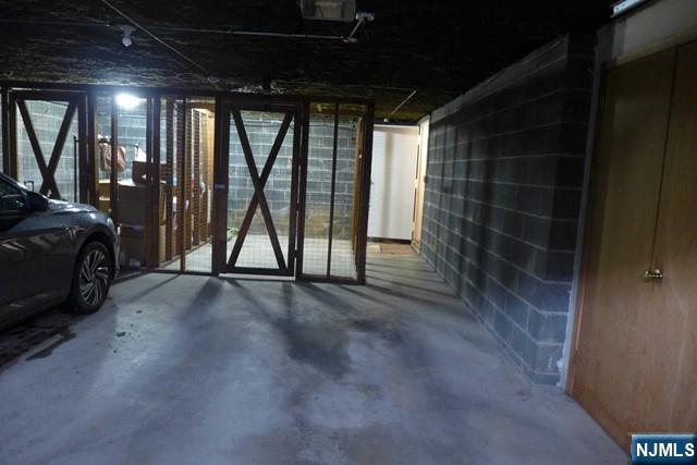 Building Photo - 350 Maple Ave