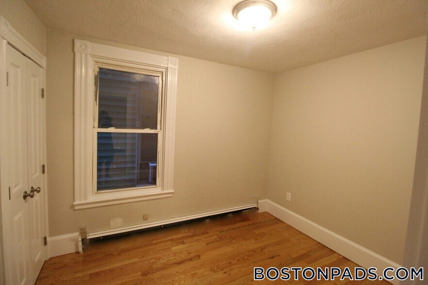 Building Photo - 125 Princeton St