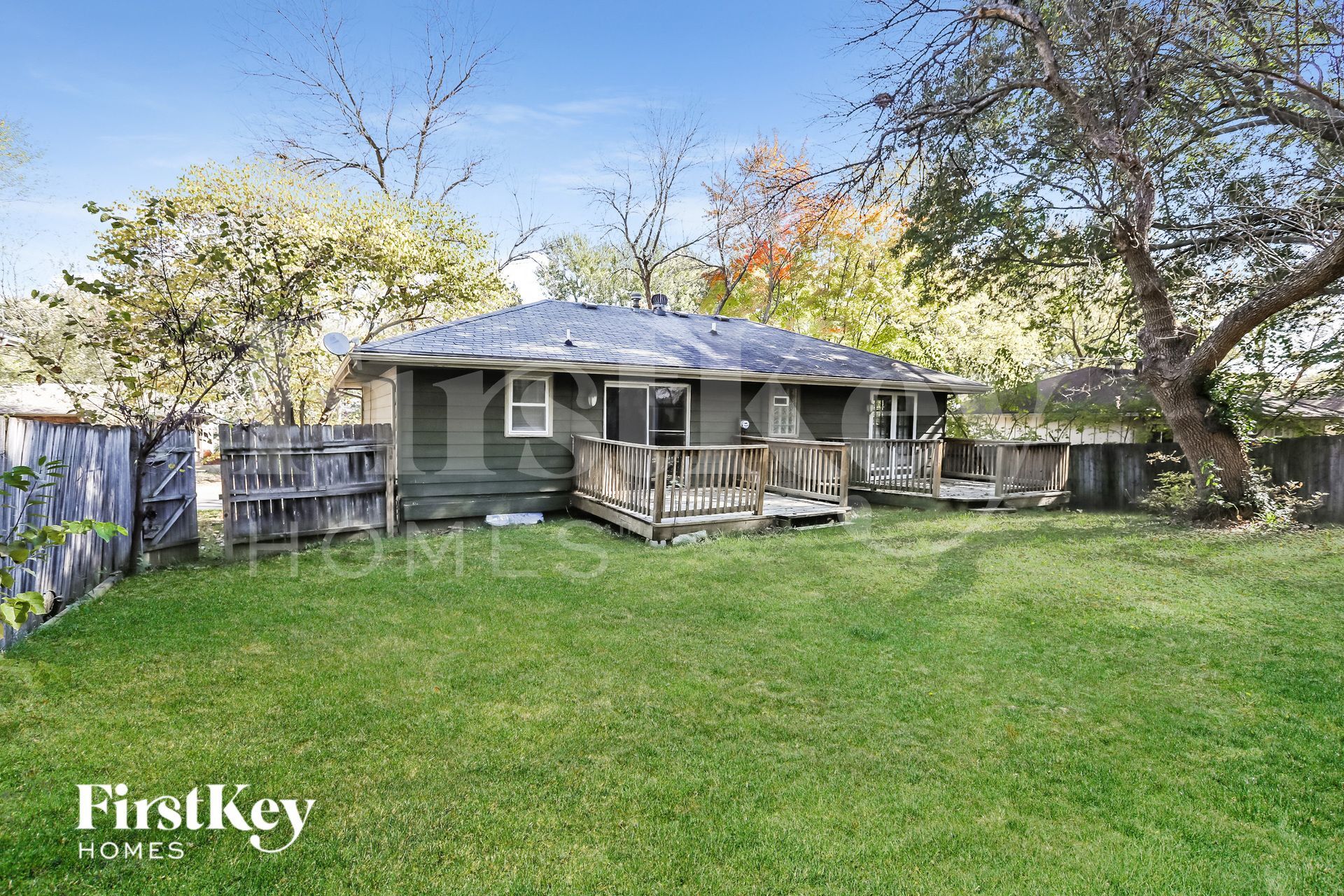 Building Photo - 1909 SW Keystone Dr