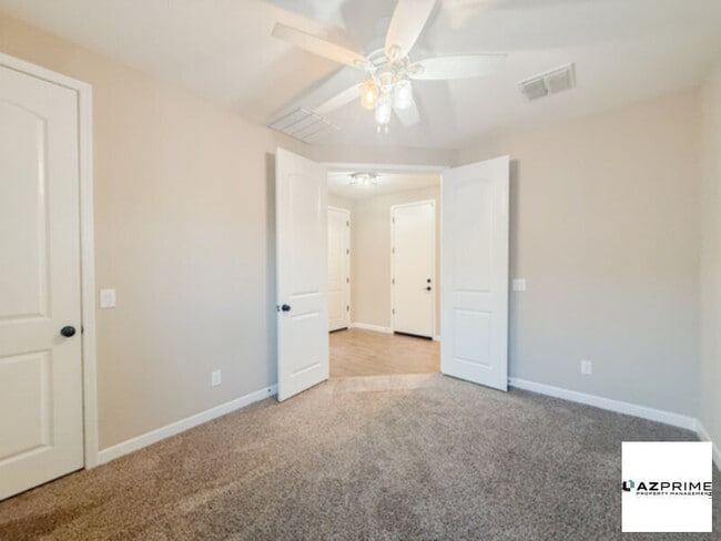 Building Photo - Spacious 5/3 Peoria Home with Modern Upgrades &amp; Oversized Backyard!