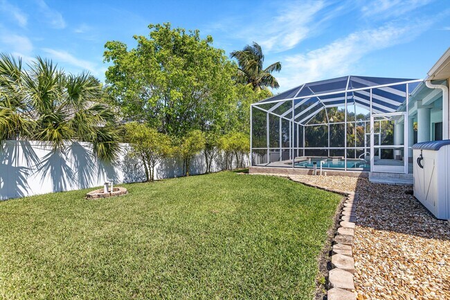 Building Photo - 3219 SW 7th Ln