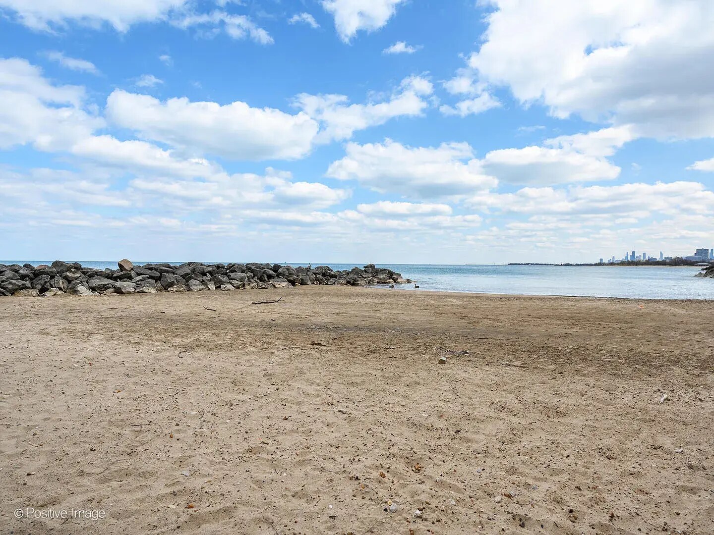 Private Beach - 6259 N Sheridan Rd