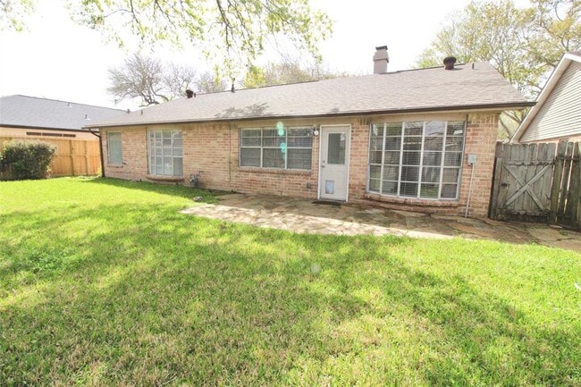 Building Photo - 13511 Brook Hollow Dr