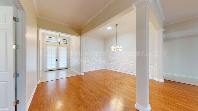 Building Photo - 453 River Run Blvd