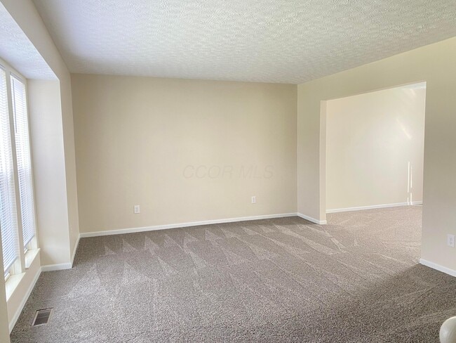 Building Photo - 6089 Pirthshire St