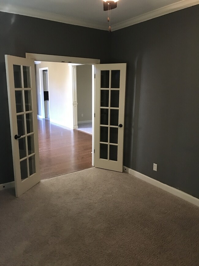 Building Photo - Questions call Lance Garner 501-912-6020