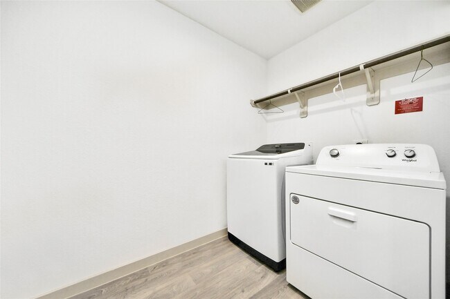 Building Photo - 12918 Wempe Wy