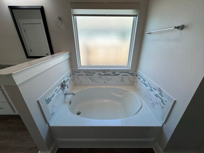 Building Photo - 3533 Sailfish Dr