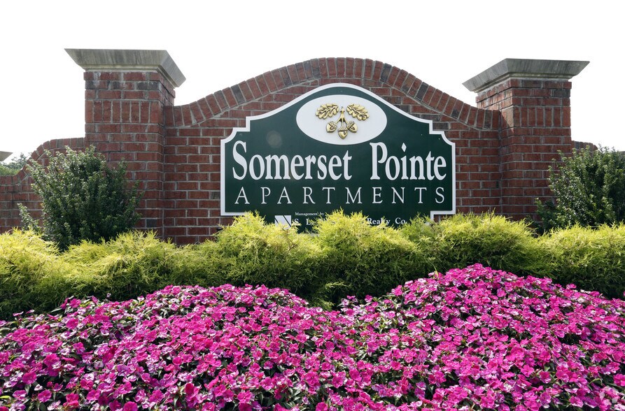 Somerset Pointe 14701 Deming Dr Gainesville VA 20155 Apartment Finder