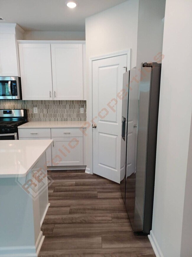 Building Photo - 7129 Stratified Ct