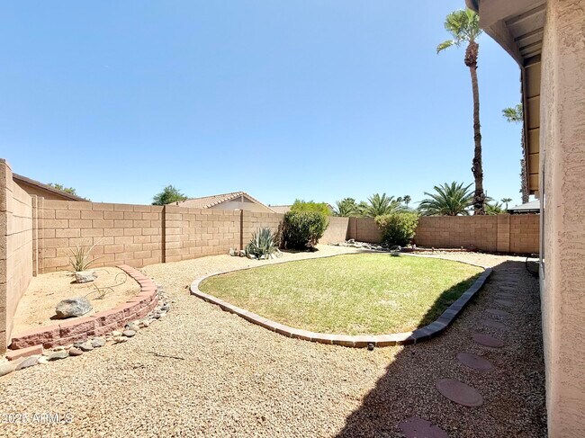 Building Photo - 14917 W Lamoille Dr