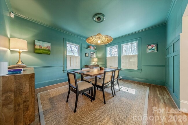 Building Photo - 2101 Dartmouth Pl