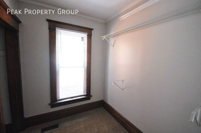 Building Photo - 1230 Indianola Ave