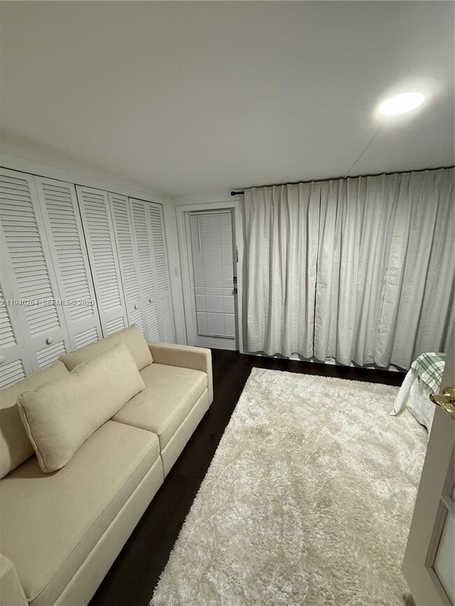 Building Photo - 2036 NE 21st Ave