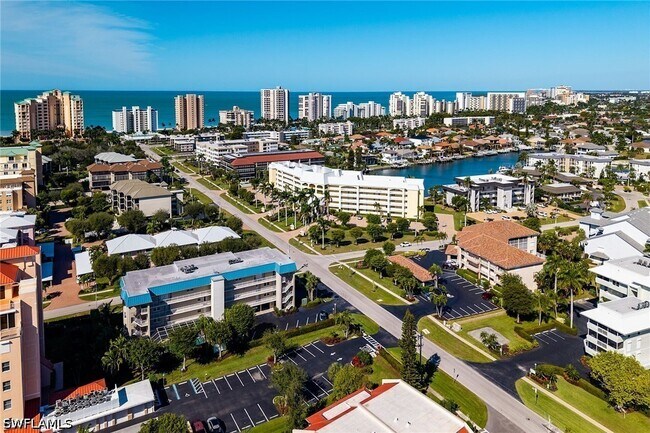 Building Photo - 1020 Swallow Ave