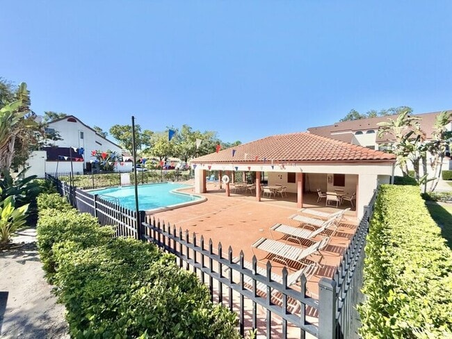 Building Photo - 3455 Countryside Blvd