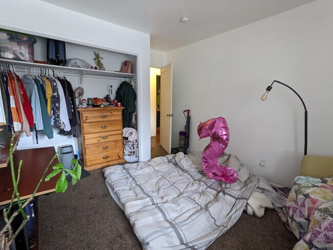 Building Photo - 1728 N 550 W