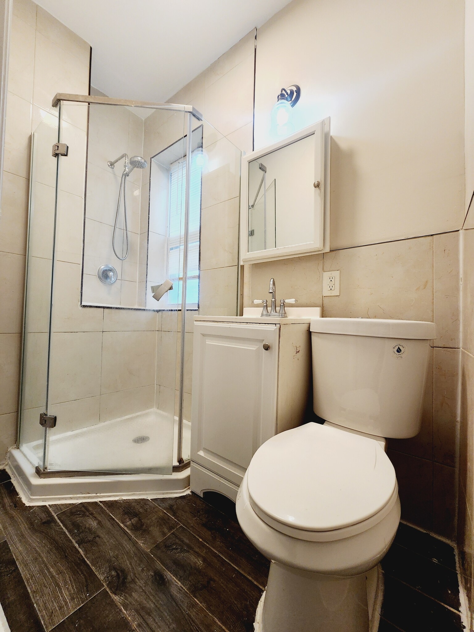 938 West Side Ave 5 - 945 W Side Ave