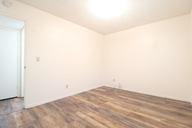 Building Photo - PLACE-NOR712