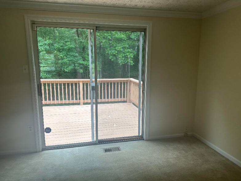 Building Photo - 7772 Mandan Rd