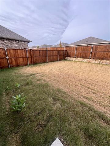 Building Photo - 14143 Hammersmith St