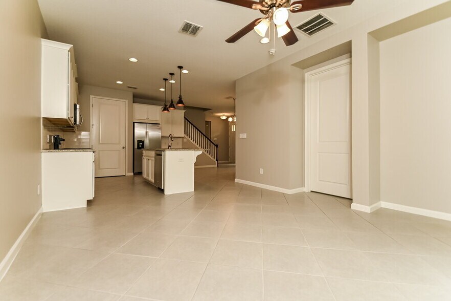 Building Photo - 11832 Meadowgate Pl