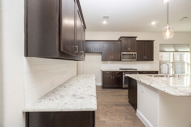 Building Photo - 5313 Basham Ln