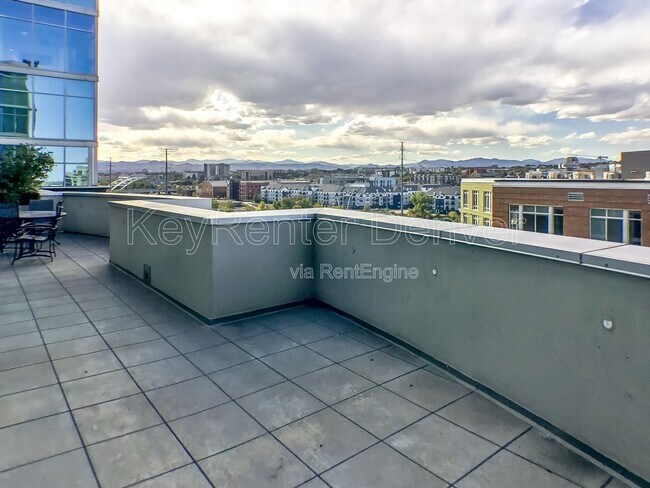 Building Photo - 1700 Bassett St