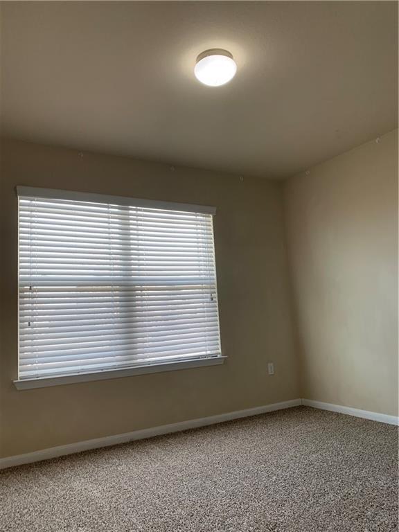 Building Photo - 352 Langely