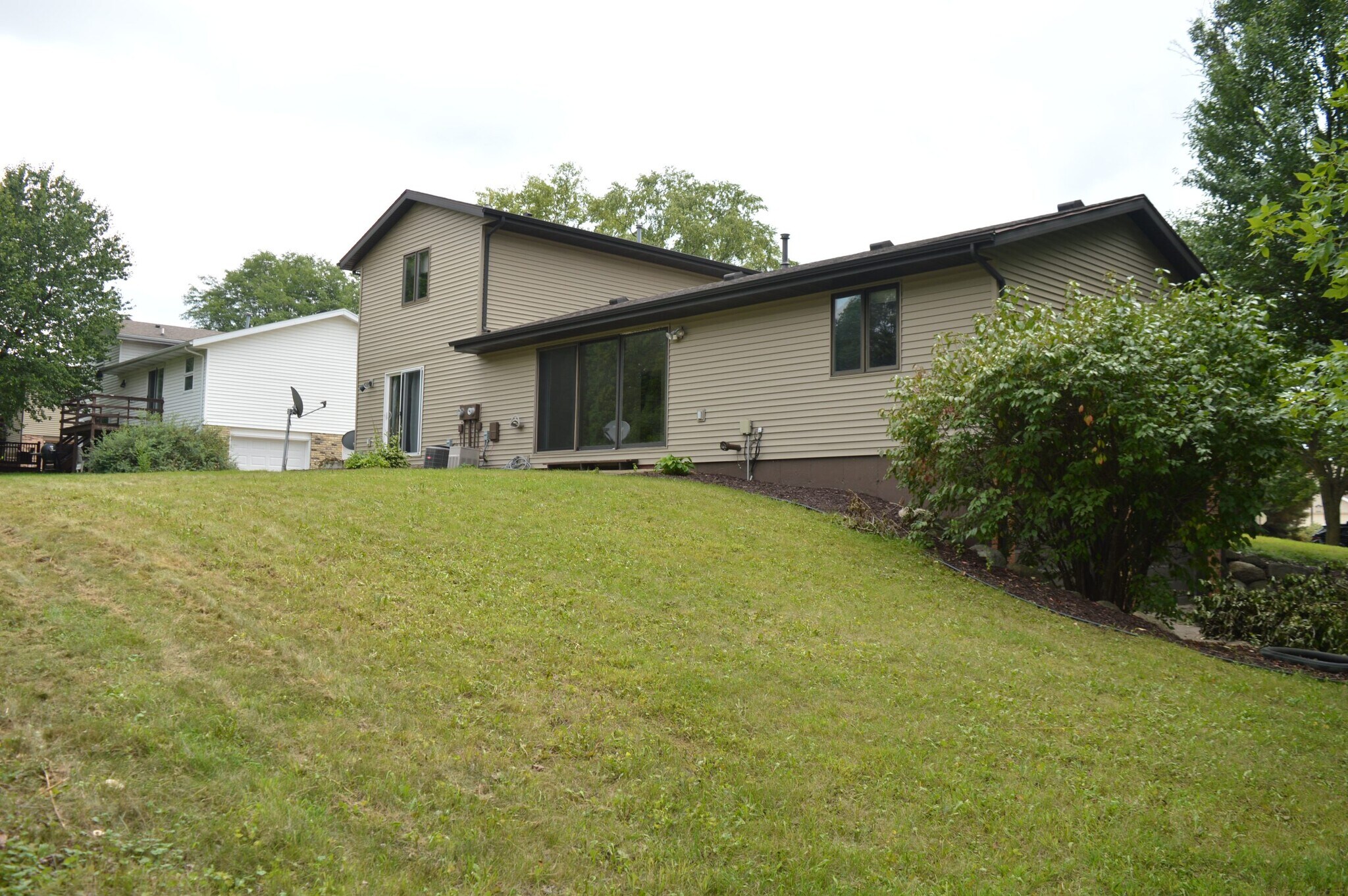 Building Photo - 6938 Chester Dr