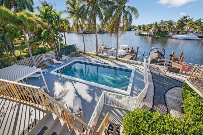 Building Photo - 1821 Middle River Dr