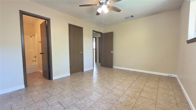 Building Photo - 10708 Lanshire Dr