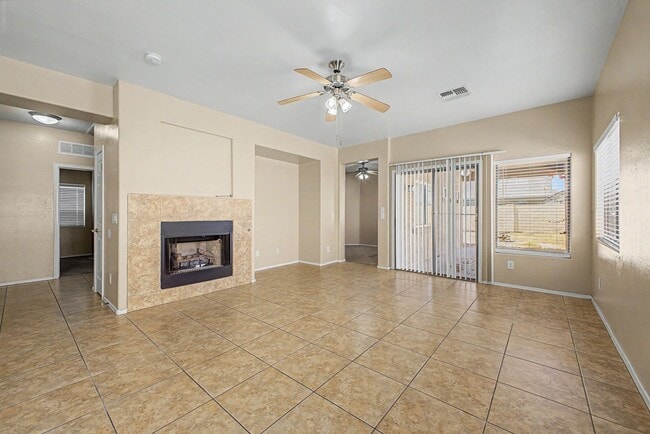 Building Photo - Beautiful Single-Level 3 Bedroom, 2 Bathroom Home in Maricopa
