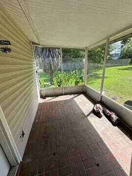 Building Photo - 641 Monnie St