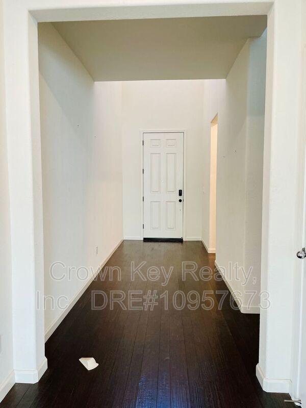 Building Photo - 6425 Dan Havicus Dr