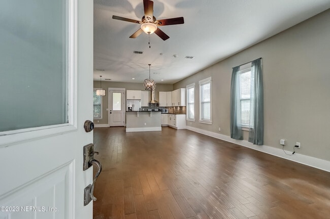 Building Photo - 1228 Willow Ct