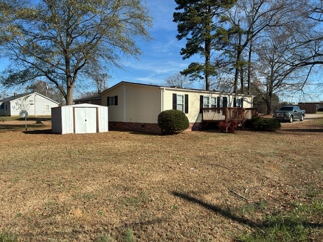 Building Photo - 2 Crosby Ln