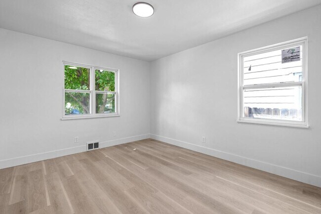Building Photo - 1210 Arbor Ave
