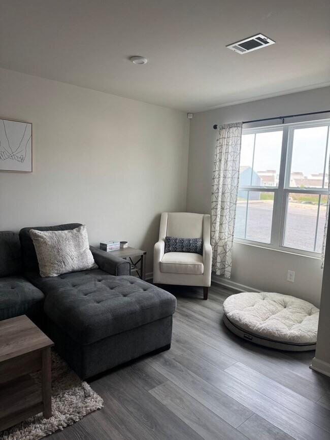 Primary Photo - Furnished or Unfurnished Townhome