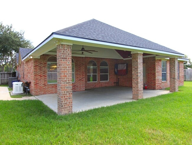 Building Photo - 2630 White Ibis Ct