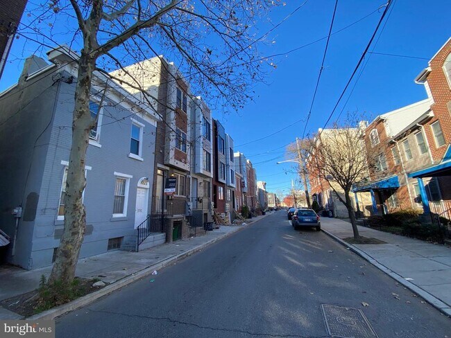Building Photo - 1708 N Bouvier St
