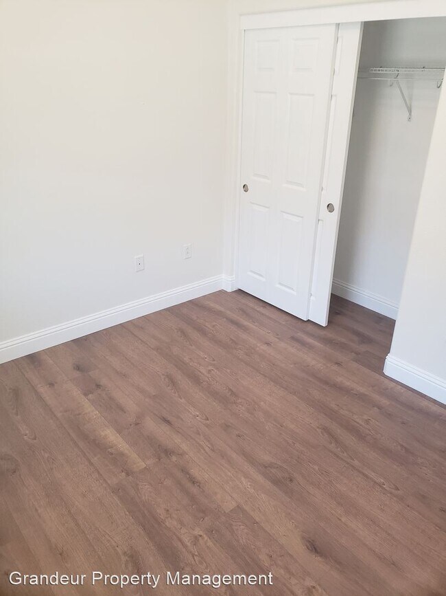 Building Photo - 3 br, 2.5 bath House - 2735 Lavender Terrace