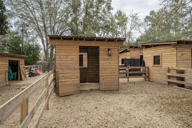 Building Photo - 8540 Boyt Rd