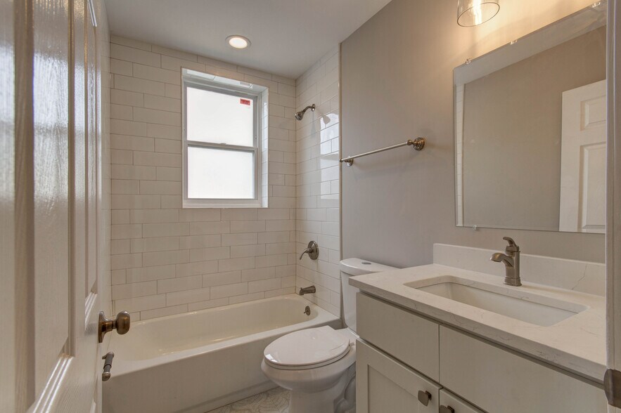 Building Photo - 2646 Melvin Ave