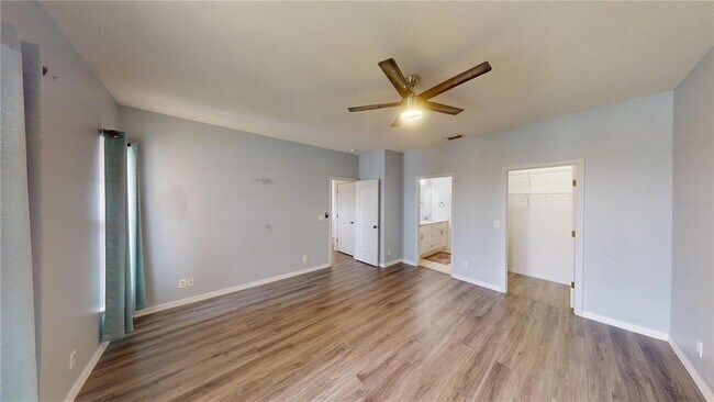 Building Photo - 3044 Camino Real Dr S
