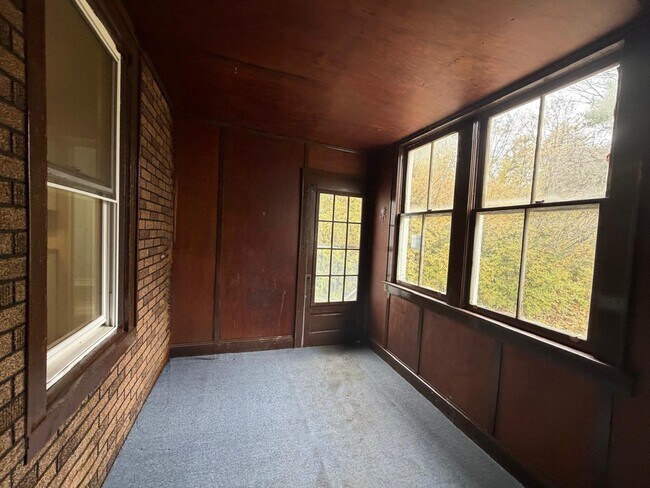 Building Photo - 18 Marvin Ave