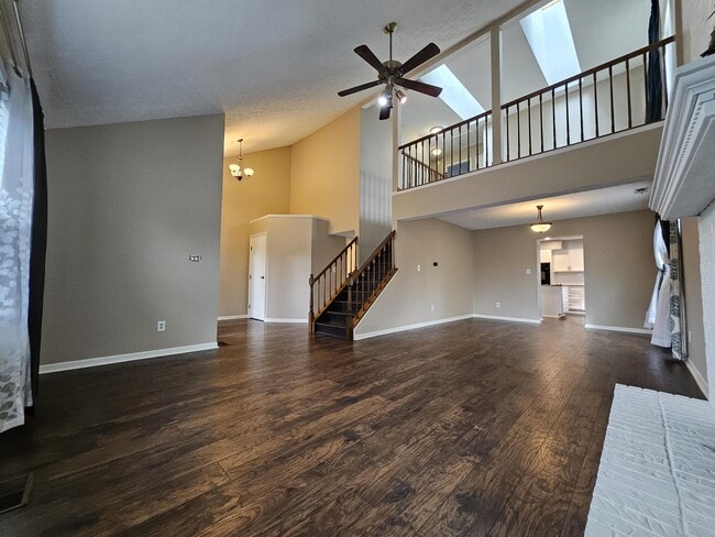 Building Photo - 7645 Bayridge Dr